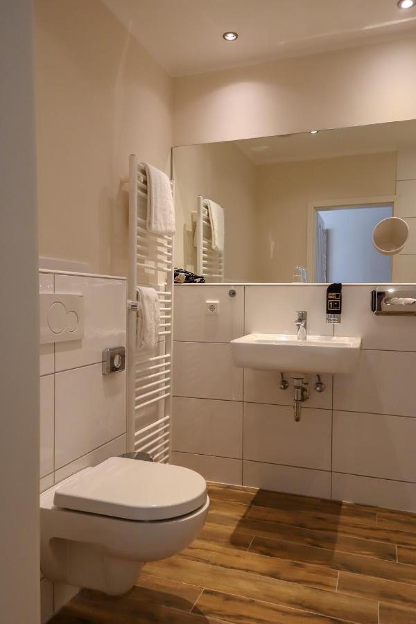 Hotel Gut Moschenhof Dusseldorf Luaran gambar