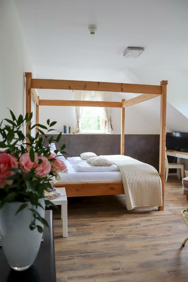 Hotel Gut Moschenhof Dusseldorf Luaran gambar